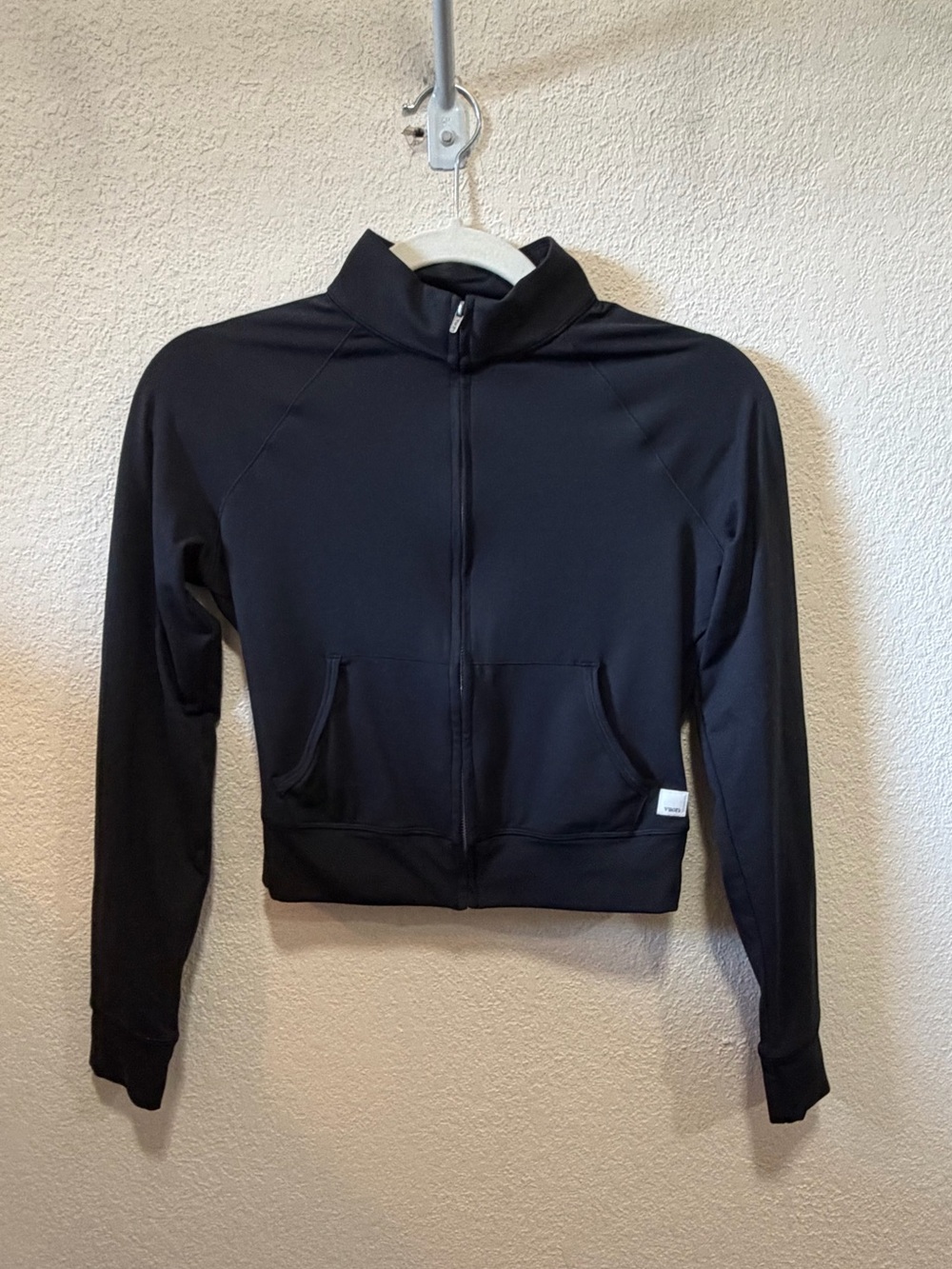Vuori Halo Mini Track Jacket Solid Black DreamKnit Full Zip Women’s XS